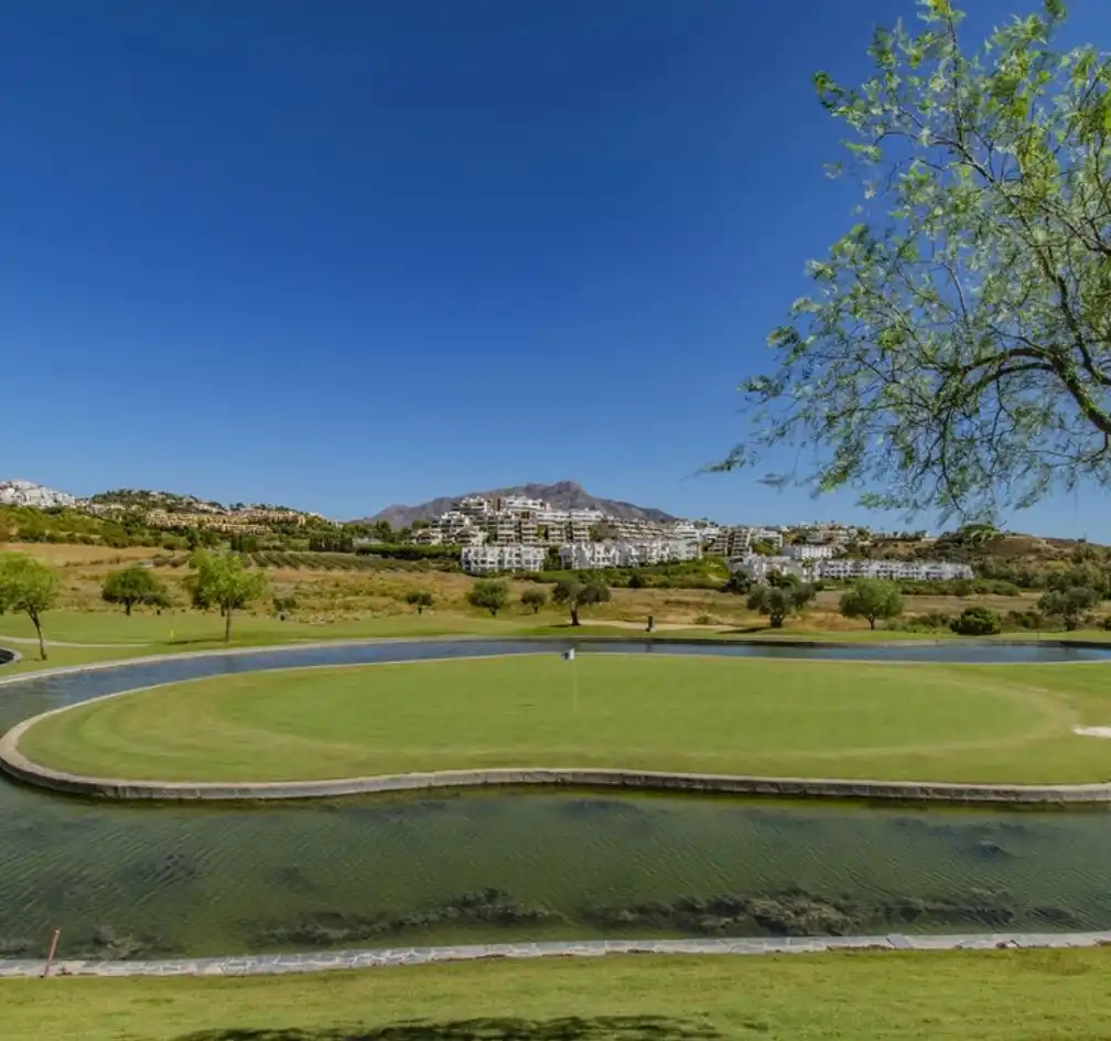 INTRESSERAD AV GOLFFASTIGHETER TILL SALU I BENAHAVÍS